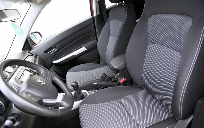 Suzuki Vitara cena 72999 przebieg: 7100, rok produkcji 2016 z Glinojeck małe 497